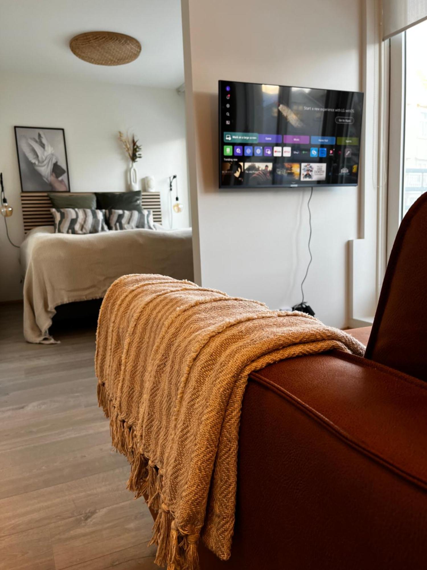 Charming Deluxe Apartment อาคูเรย์รี ภายนอก รูปภาพ