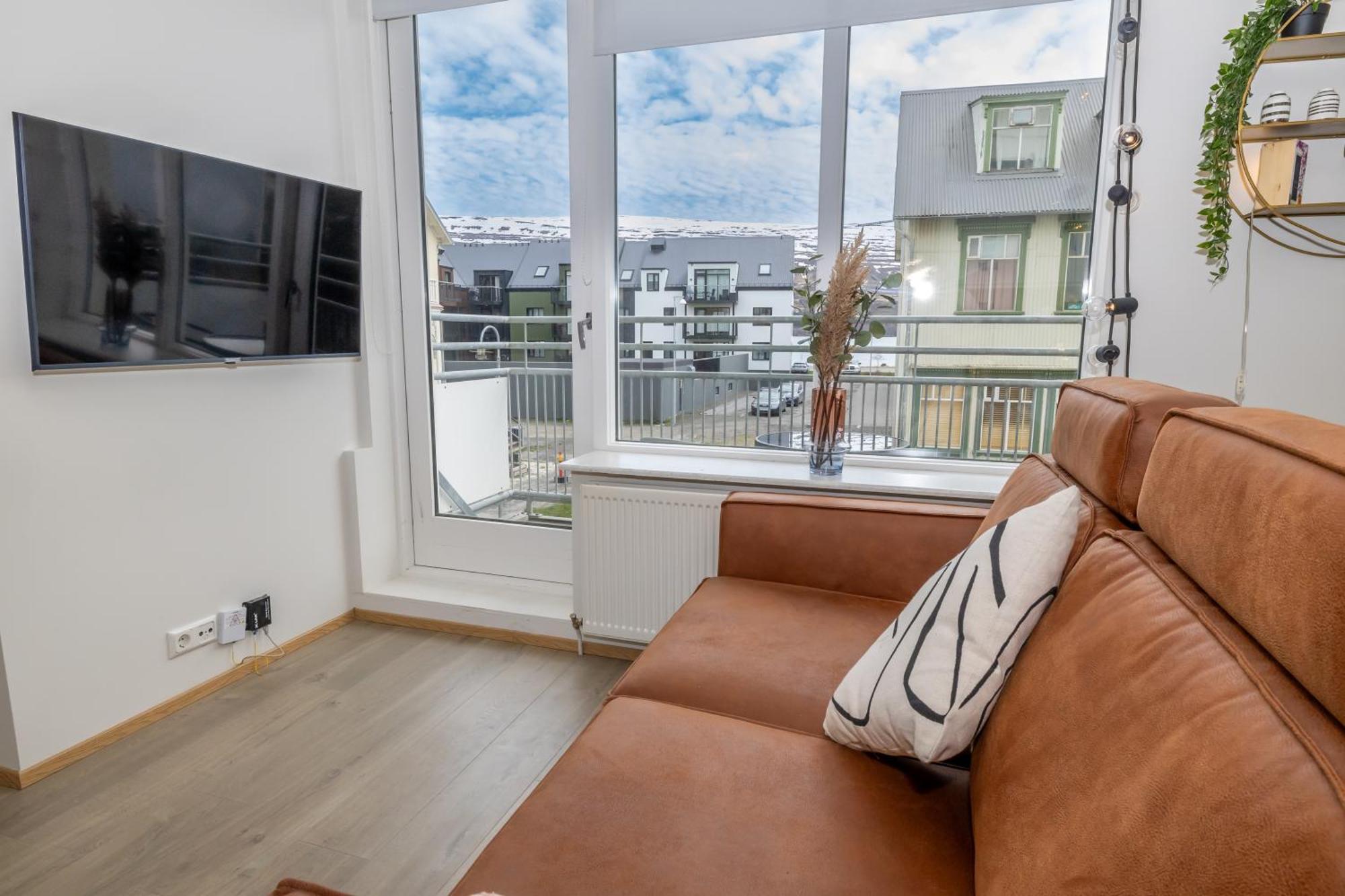 Charming Deluxe Apartment อาคูเรย์รี ห้อง รูปภาพ