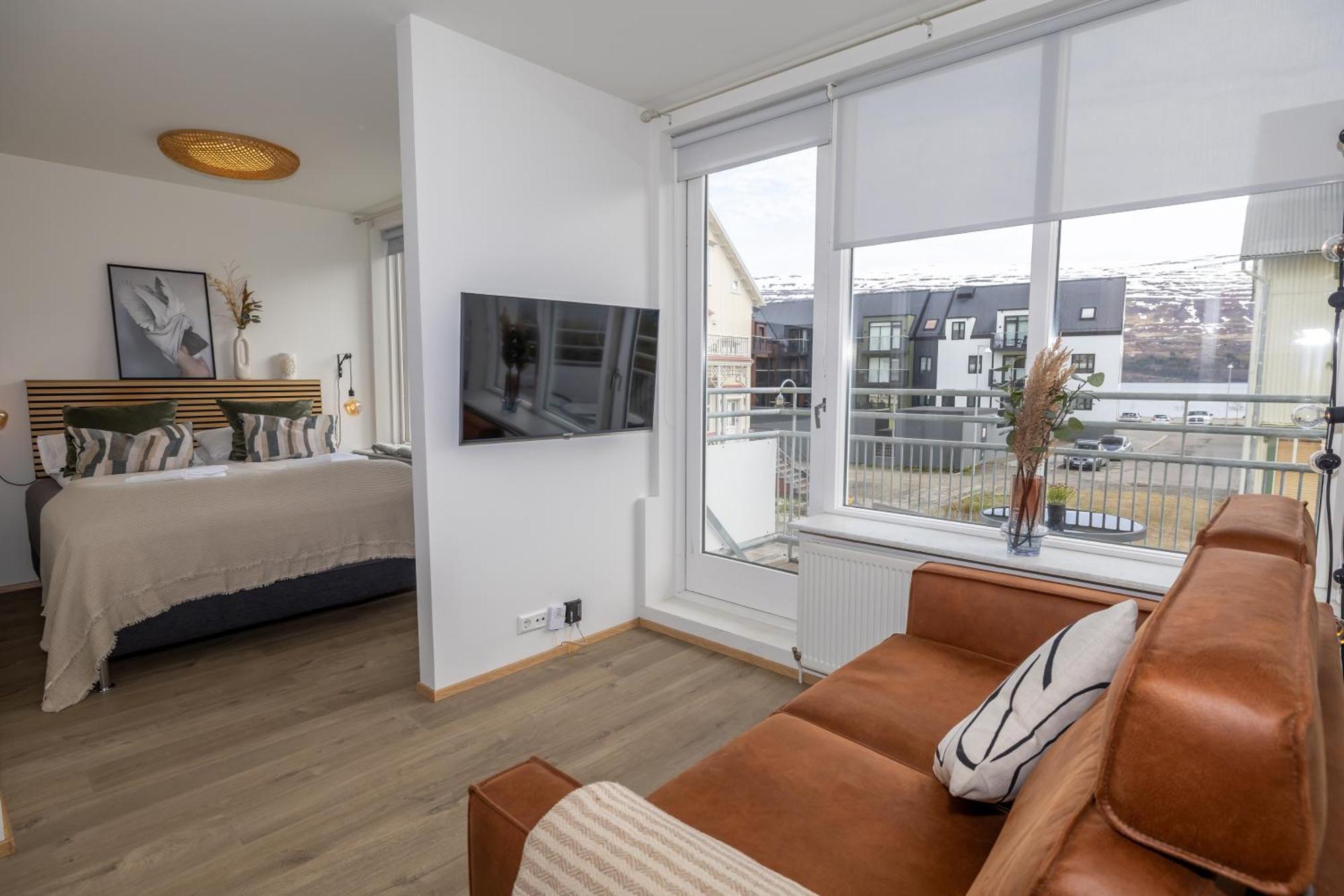 Charming Deluxe Apartment อาคูเรย์รี ห้อง รูปภาพ
