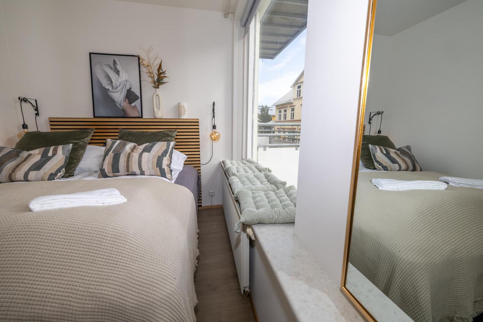 Charming Deluxe Apartment อาคูเรย์รี ห้อง รูปภาพ