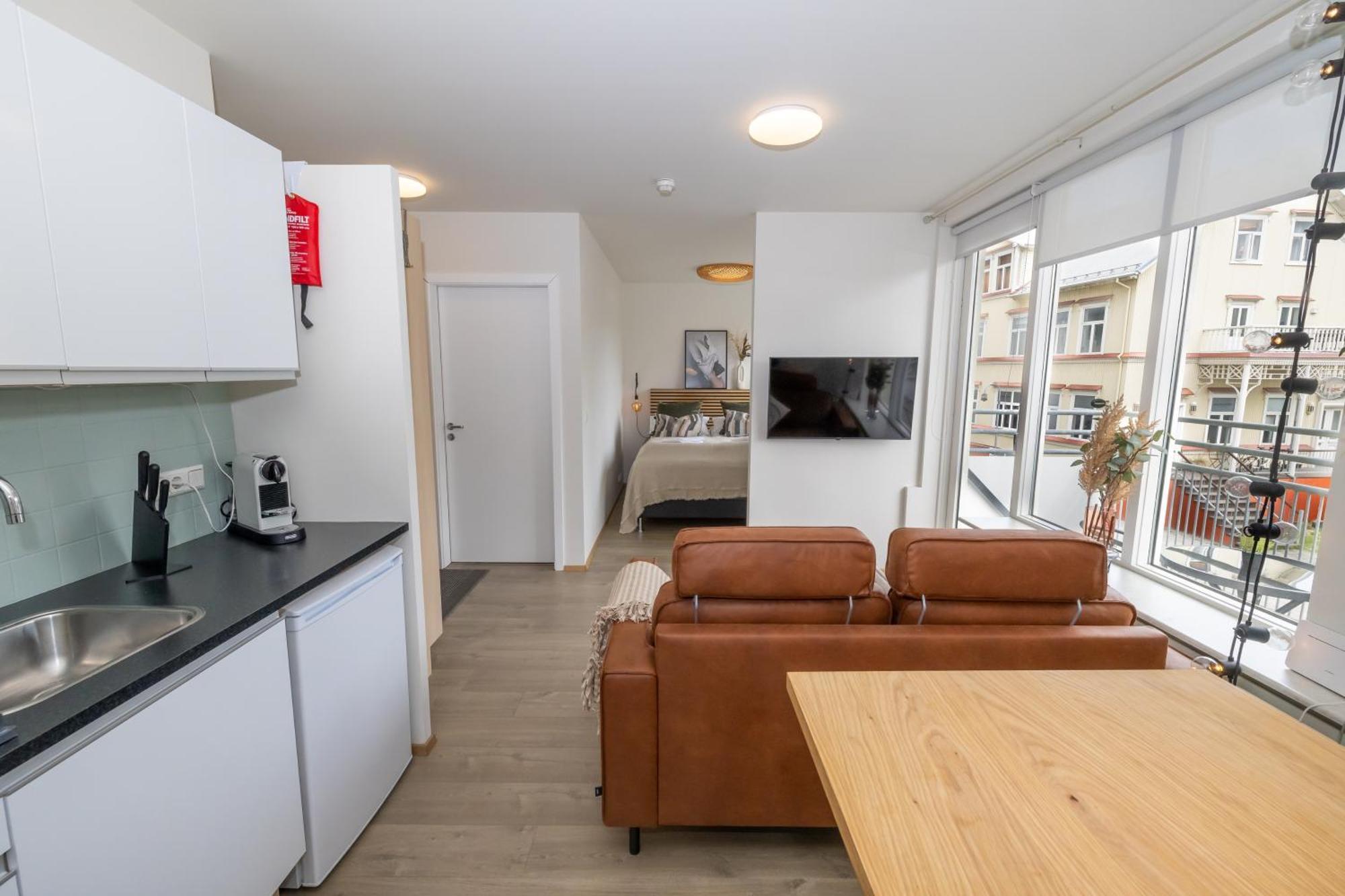 Charming Deluxe Apartment อาคูเรย์รี ห้อง รูปภาพ